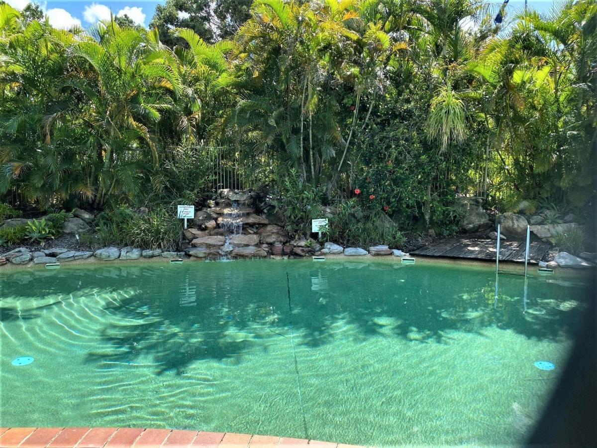 Riviera Resort Hervey Bay Esterno foto